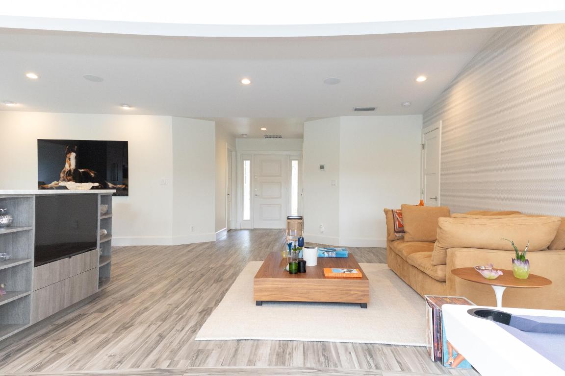 2291 Las Casitas Dr Wellington, FL 33414