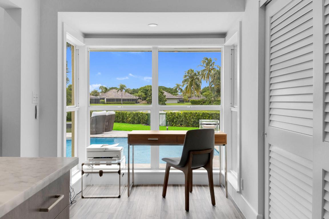 2291 Las Casitas Dr Wellington, FL 33414