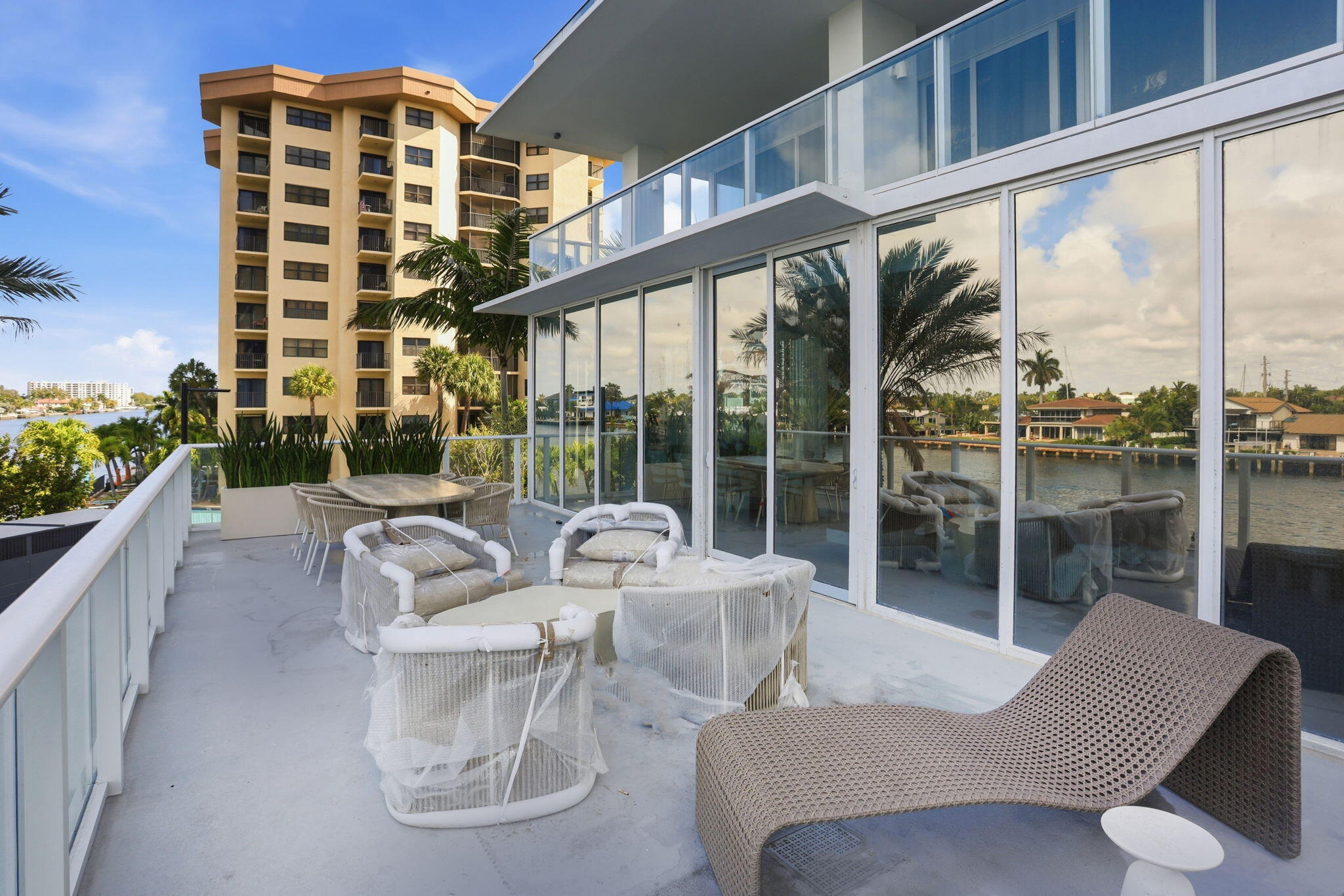 407 N Riverside #205 Pompano Beach, FL 33062