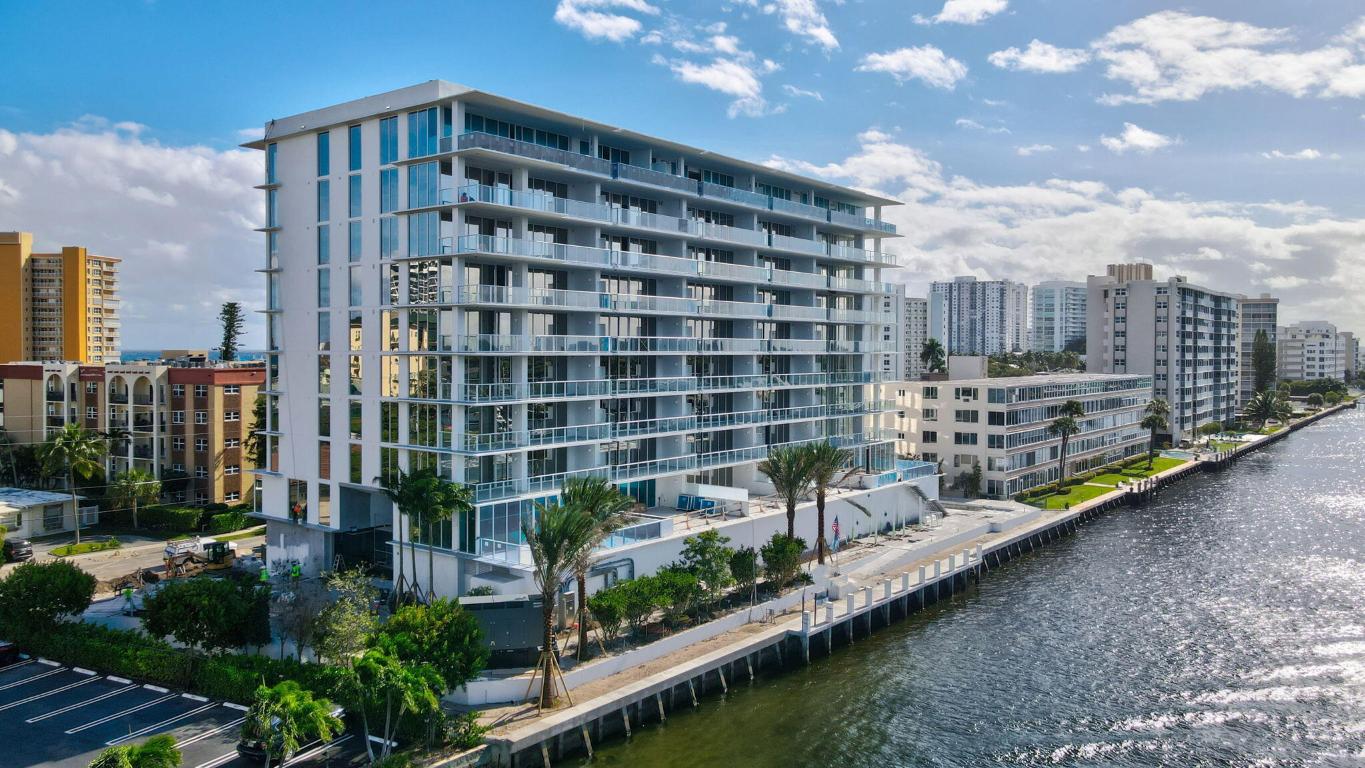 407 N Riverside #205 Pompano Beach, FL 33062