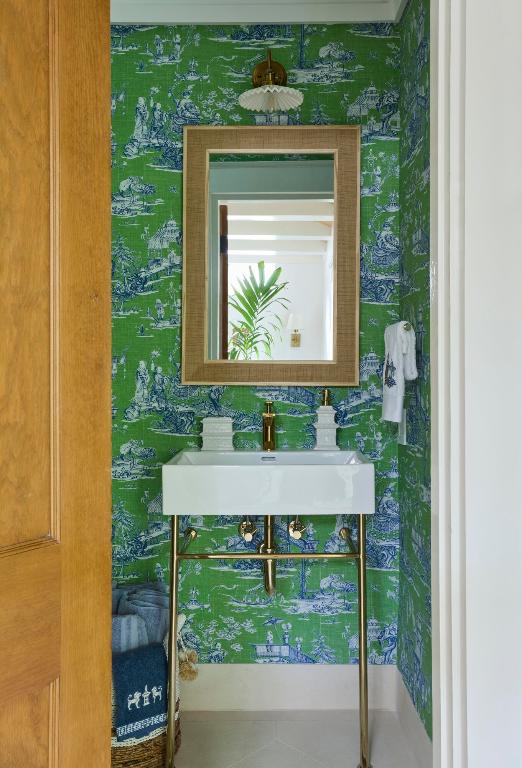 310 Vallette West Palm Beach, FL 33401