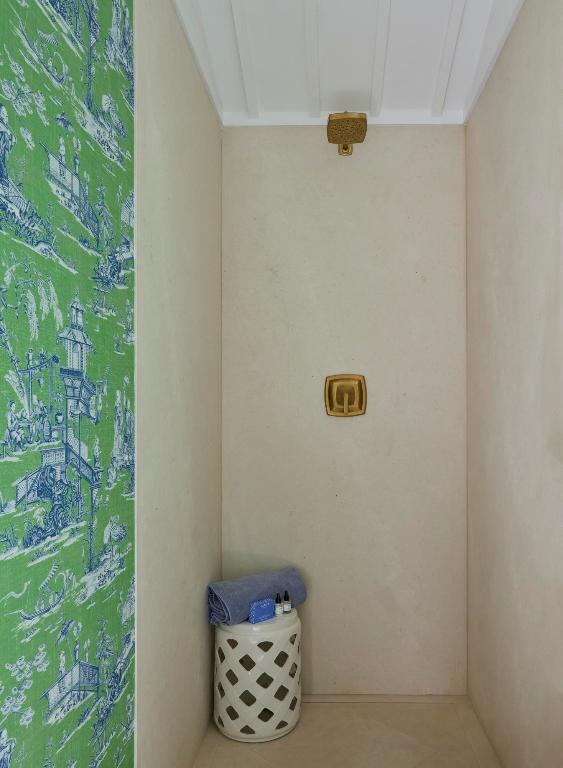 310 Vallette West Palm Beach, FL 33401