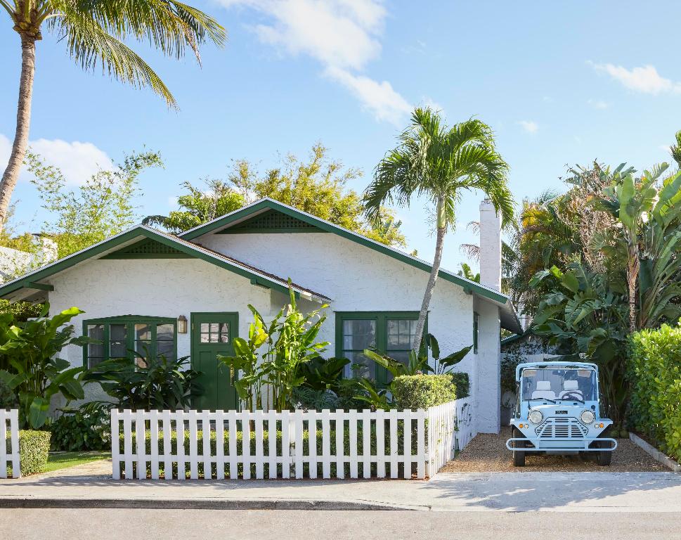 310 Vallette West Palm Beach, FL 33401