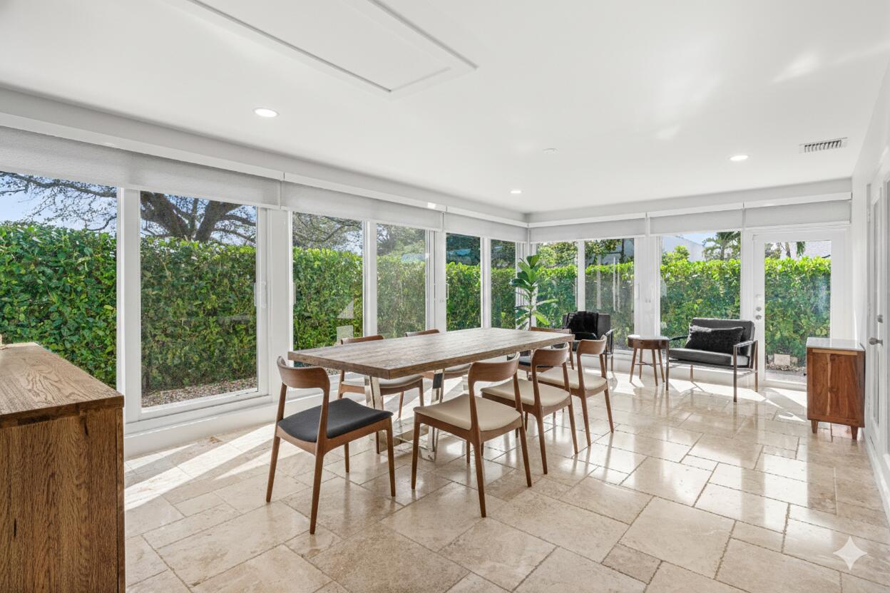 2105 NW 12th Delray Beach, FL 33445