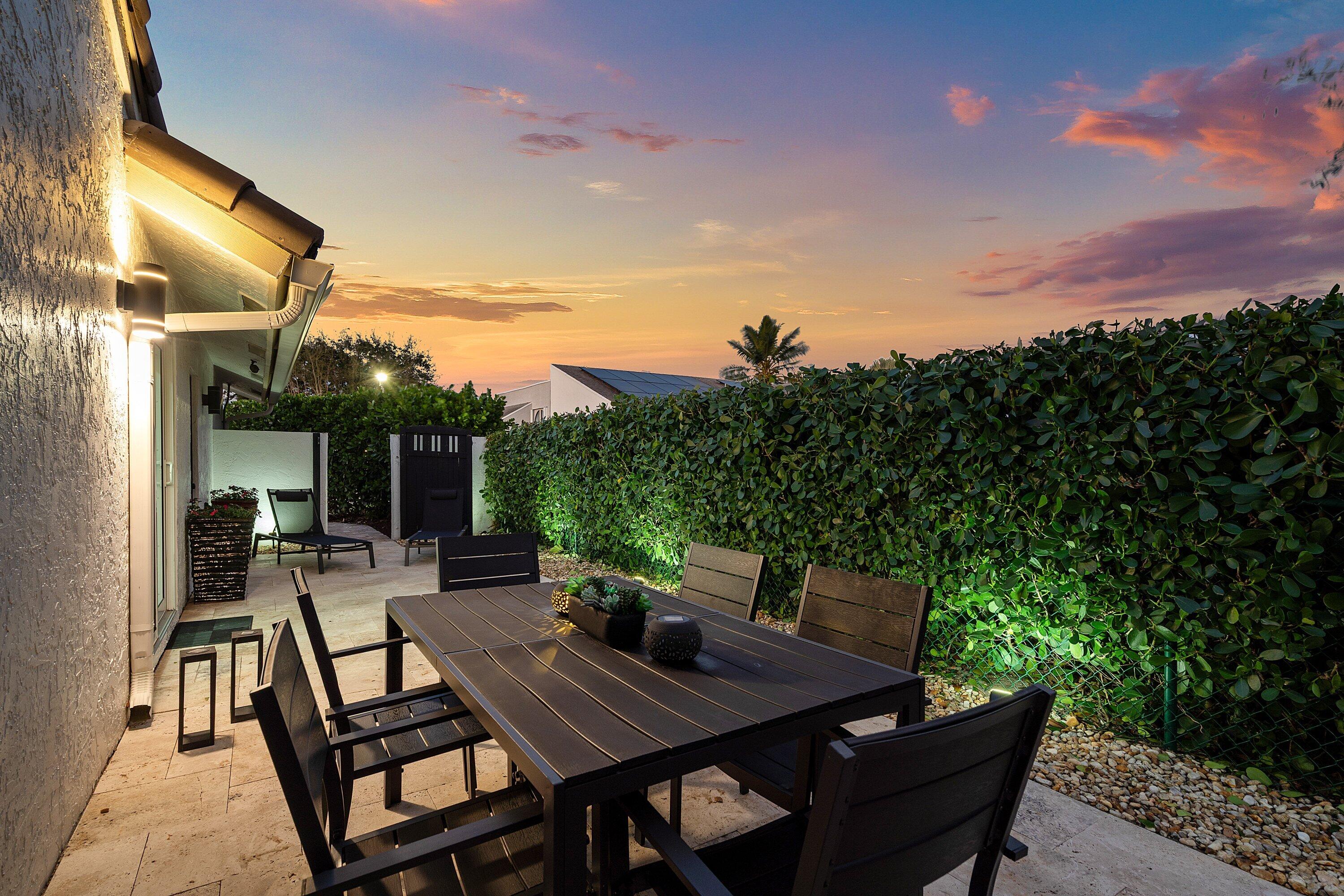 2105 NW 12th Delray Beach, FL 33445