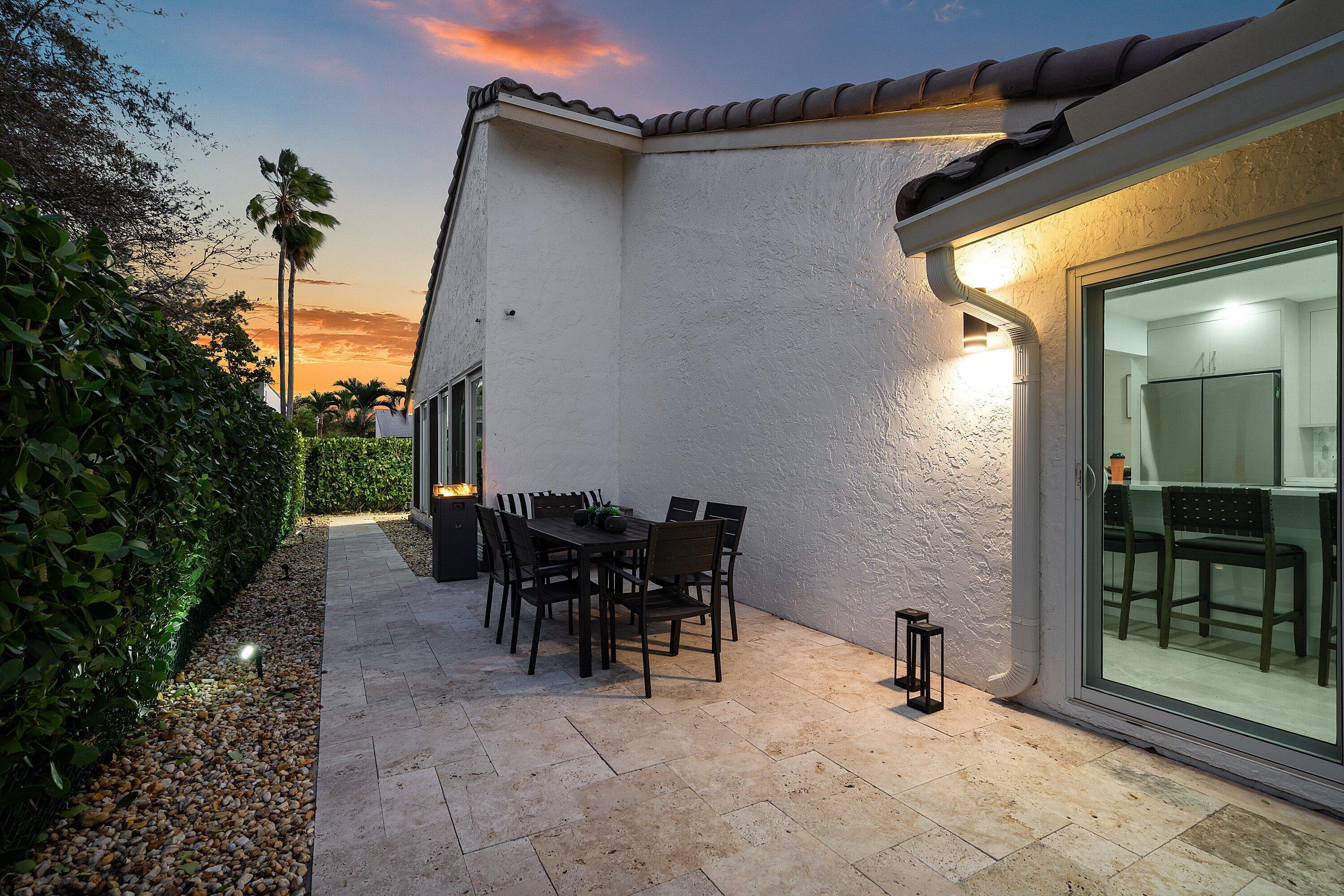 2105 NW 12th Delray Beach, FL 33445