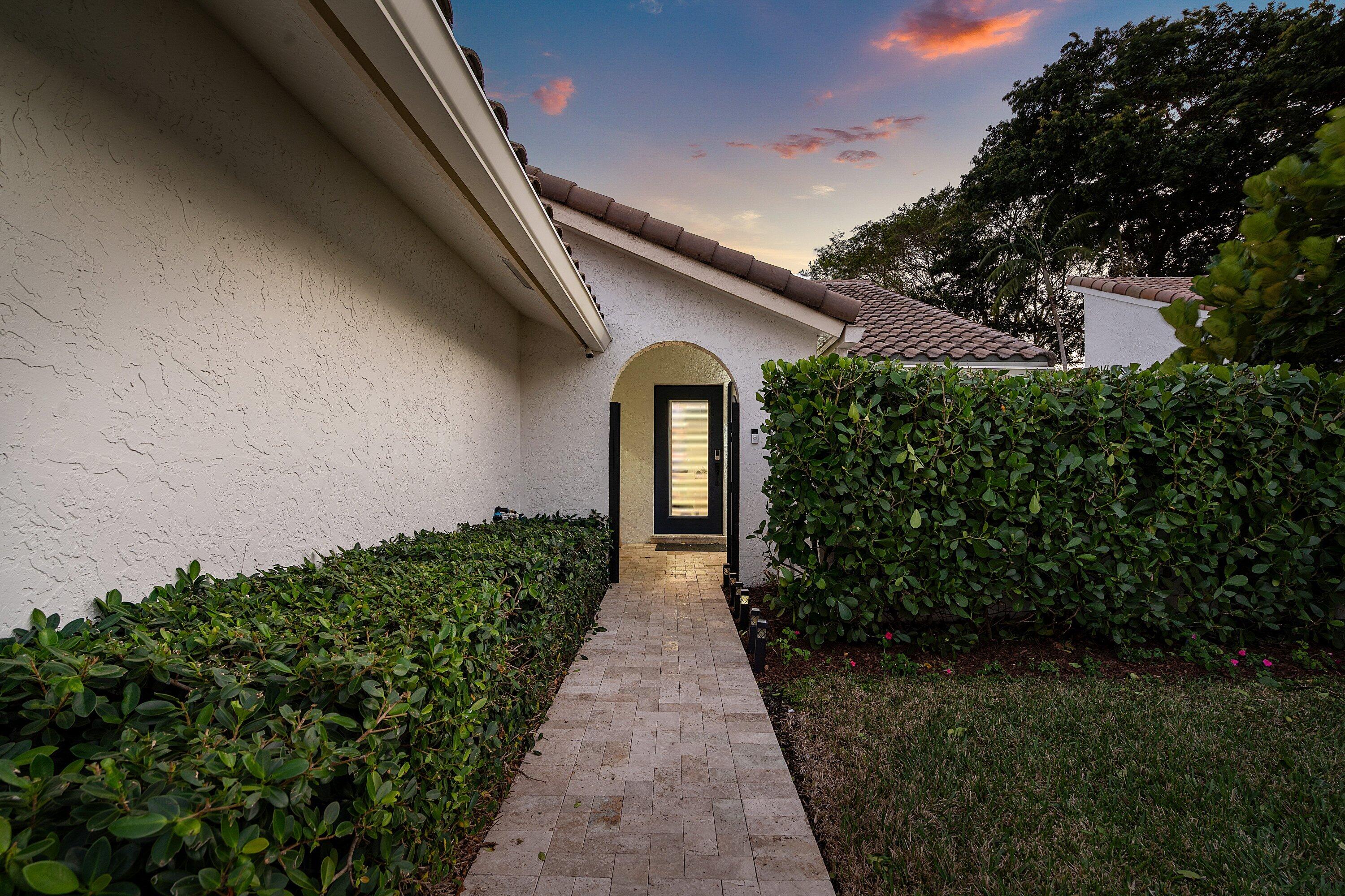 2105 NW 12th Delray Beach, FL 33445