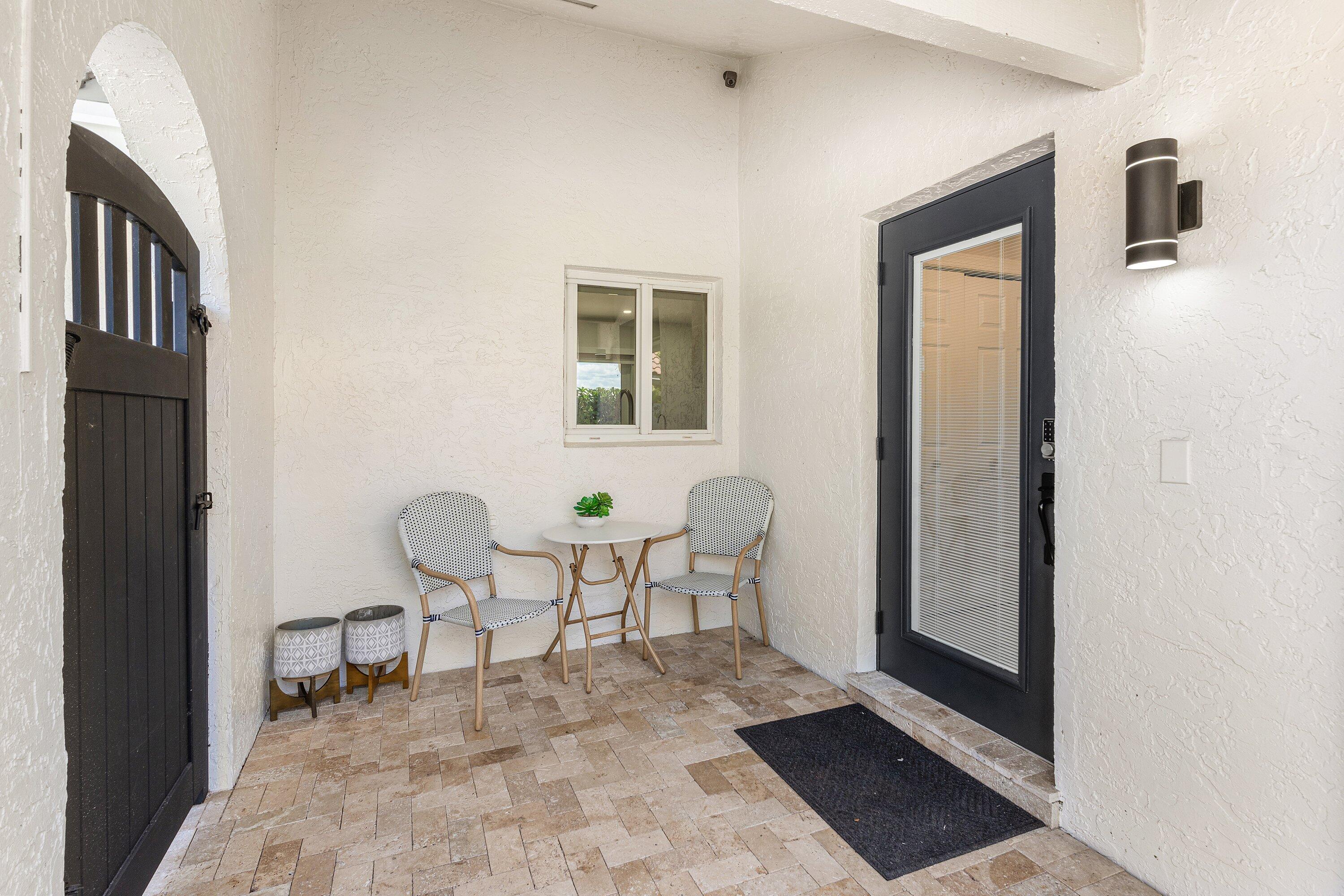 2105 NW 12th Delray Beach, FL 33445