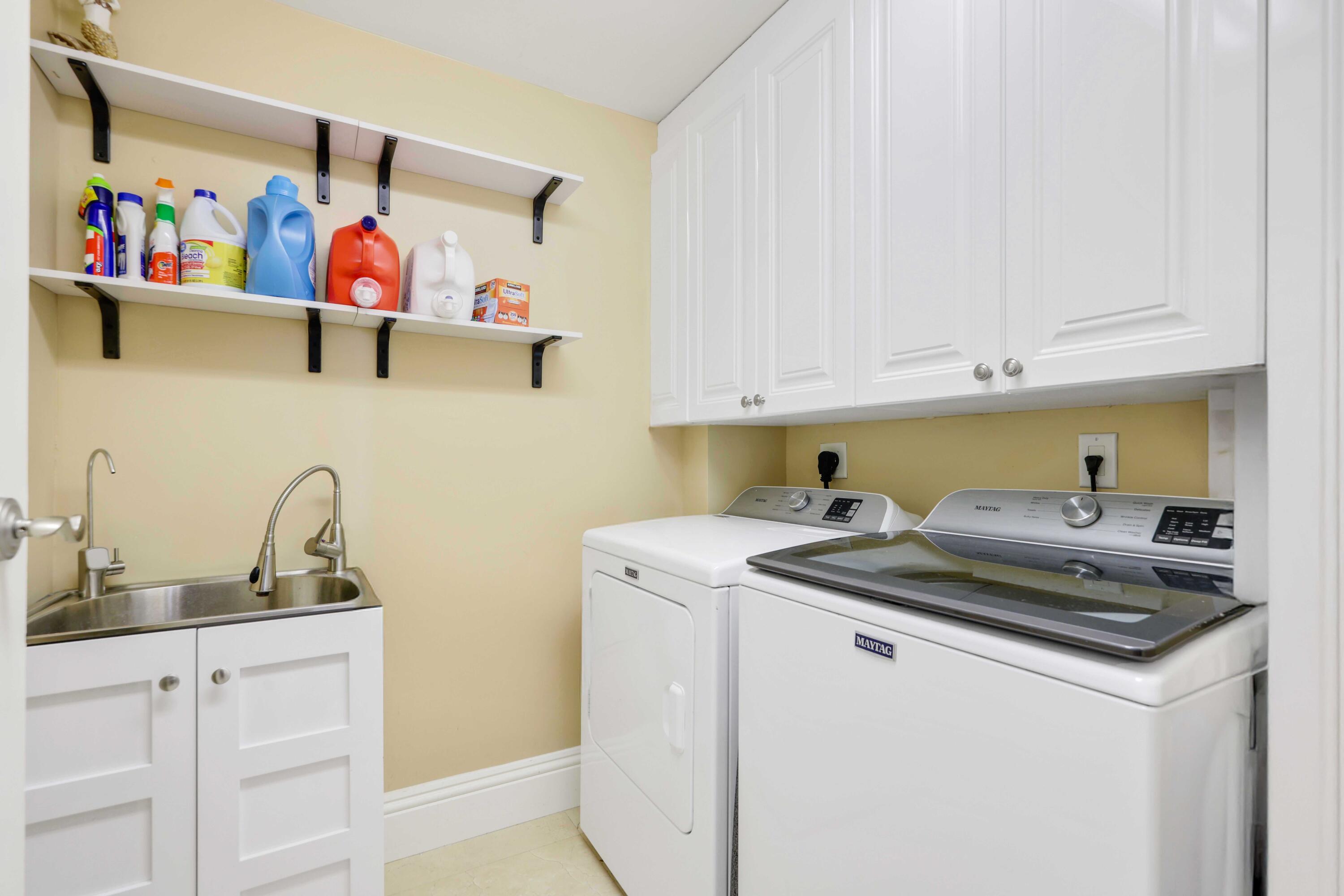 2700 N Ocean #905b Riviera Beach, FL 33404