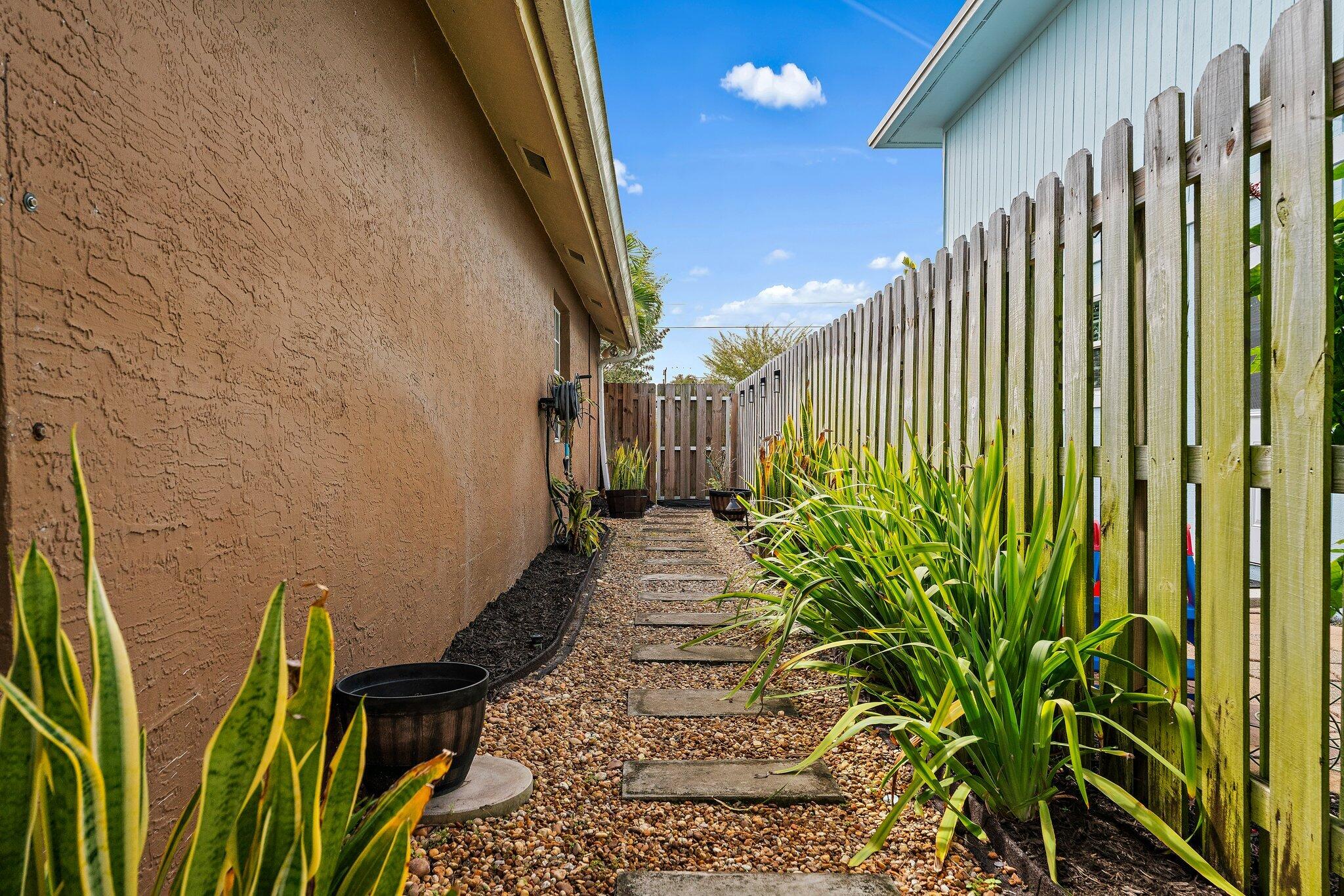 6229 Lucerne Jupiter, FL 33458