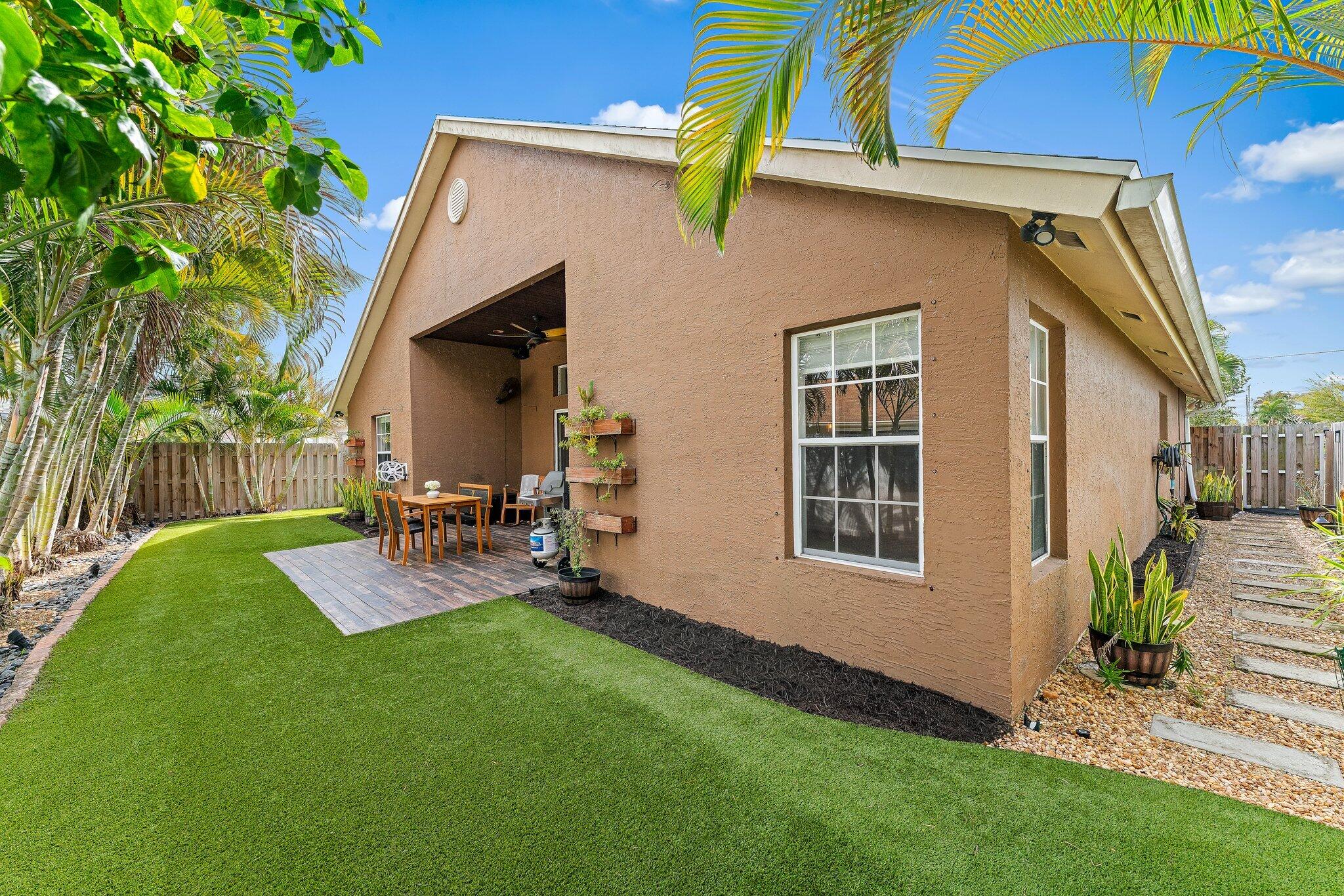 6229 Lucerne Jupiter, FL 33458