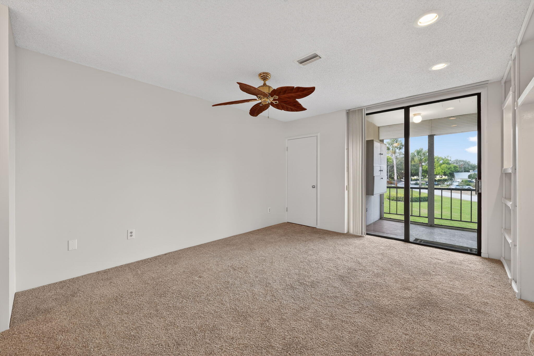 16 SE Turtle Crk #E Jupiter, FL 33469