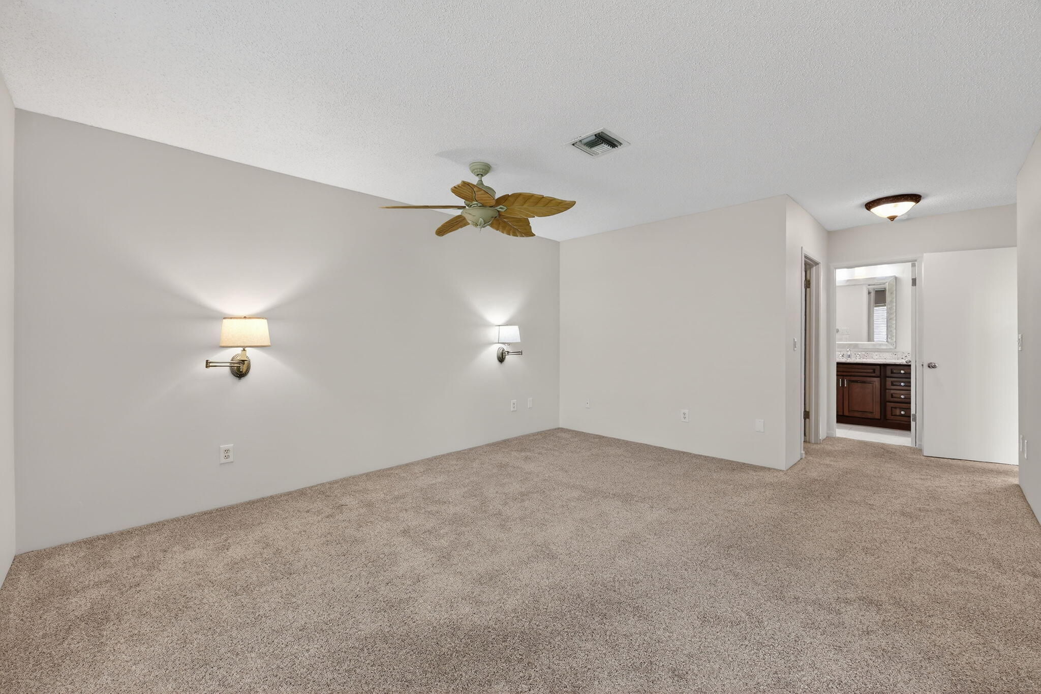 16 SE Turtle Crk #E Jupiter, FL 33469