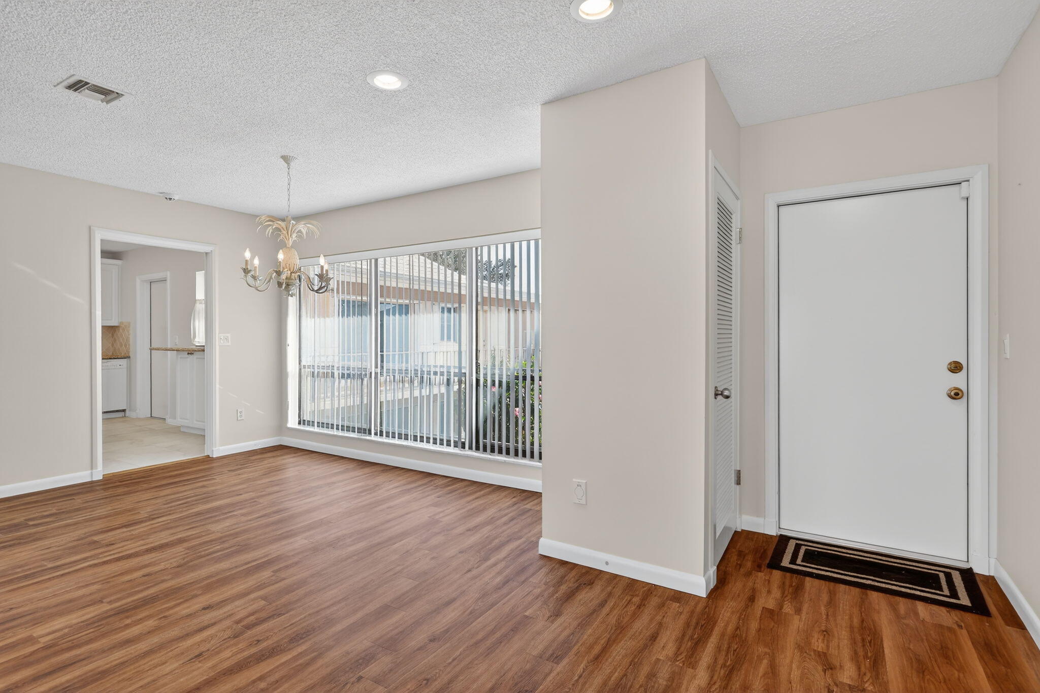 16 SE Turtle Crk #E Jupiter, FL 33469