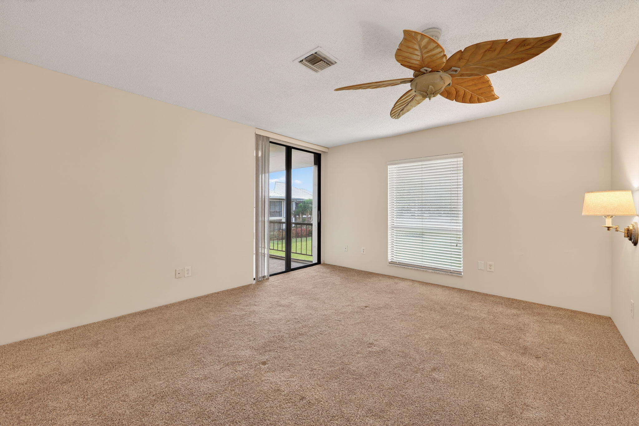 16 SE Turtle Crk #E Jupiter, FL 33469