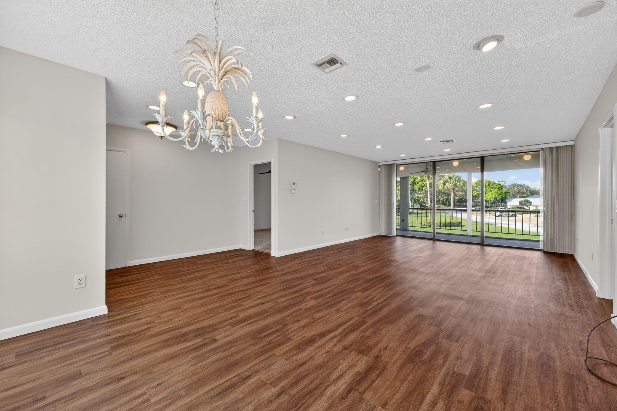 16 SE Turtle Crk #E Jupiter, FL 33469