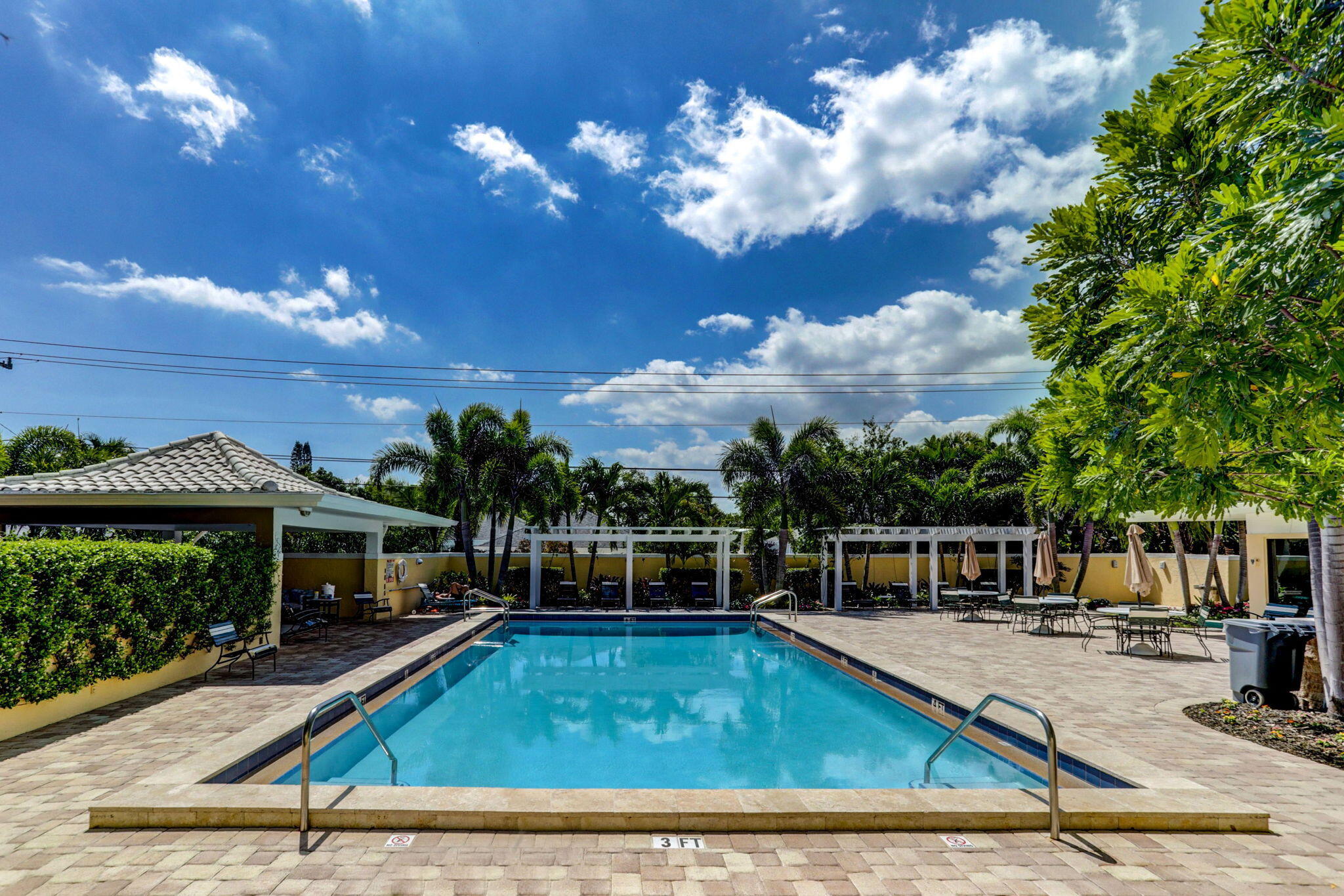 16 SE Turtle Crk #E Jupiter, FL 33469