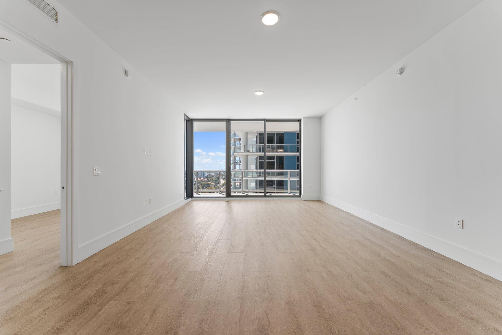 220 Lake Shr #1219 Lake Park, FL 33403