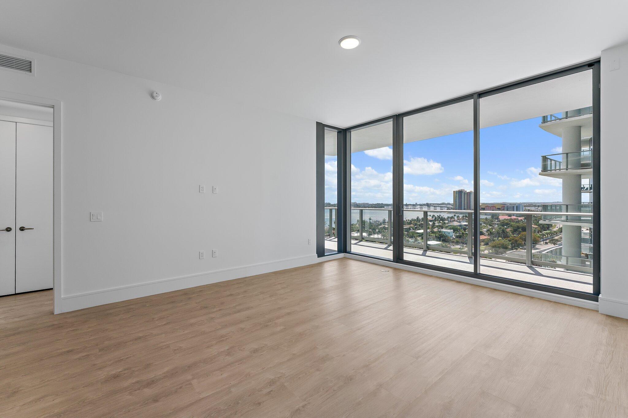 220 Lake Shr #1219 Lake Park, FL 33403