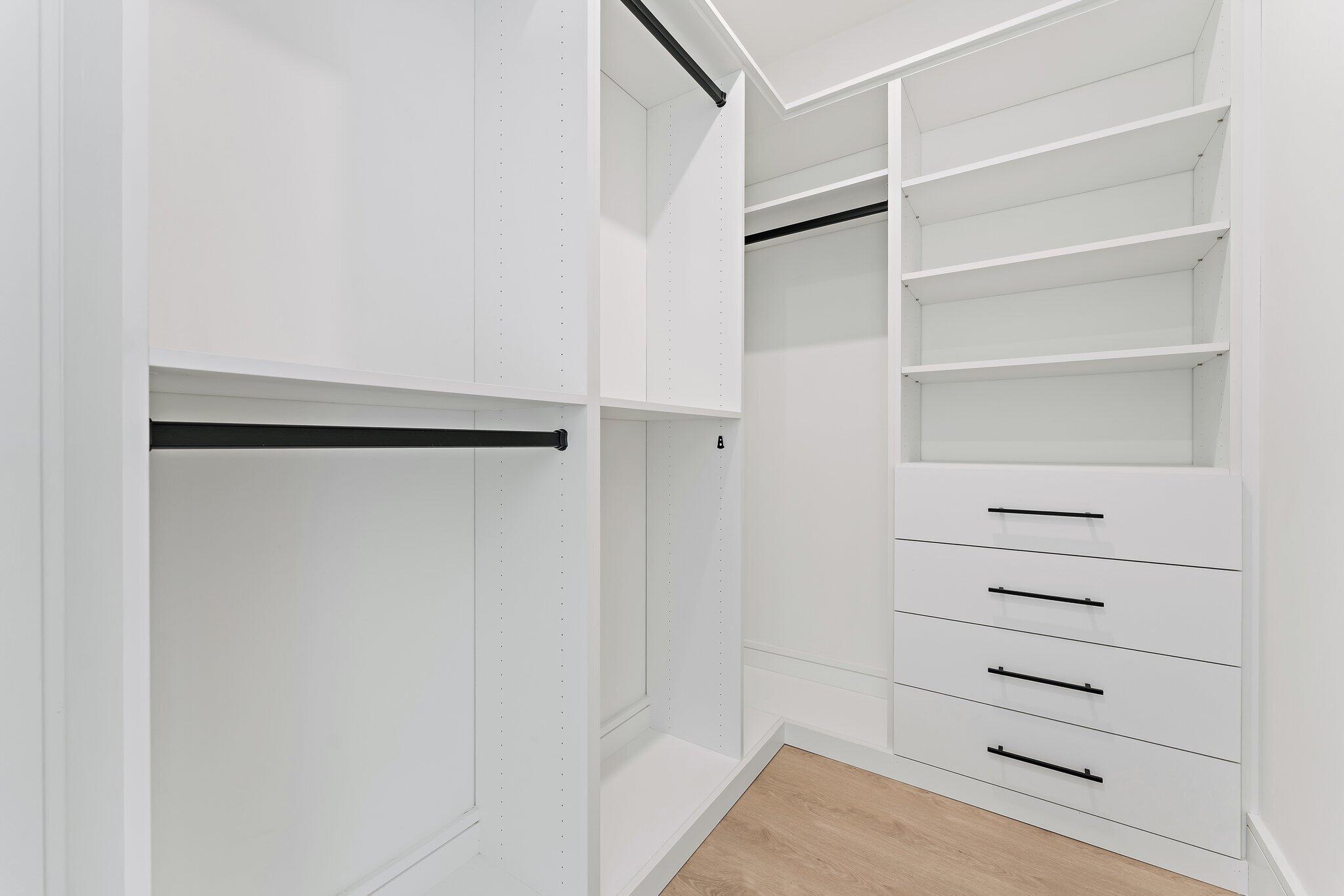 220 Lake Shr #1219 Lake Park, FL 33403