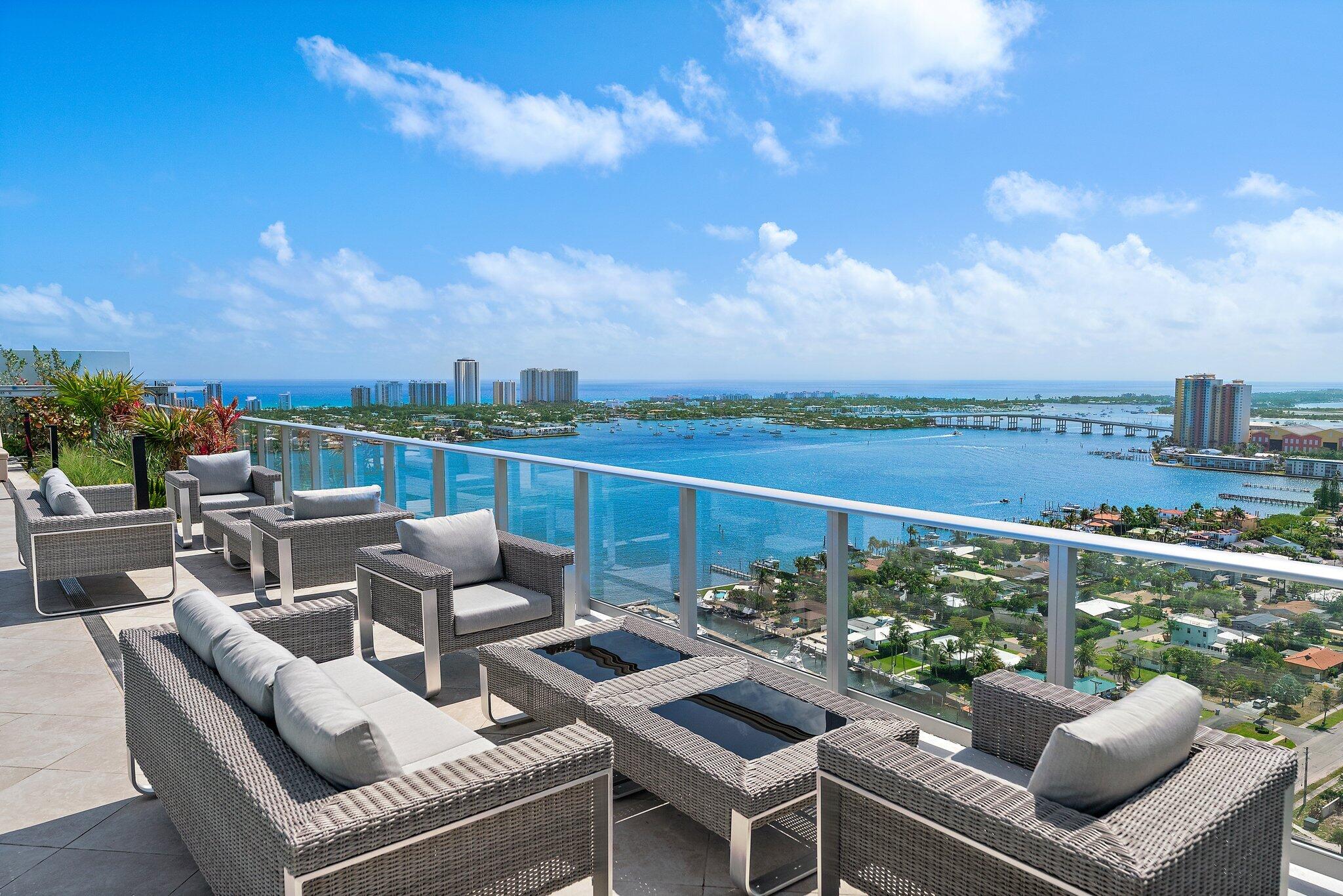 220 Lake Shr #1219 Lake Park, FL 33403