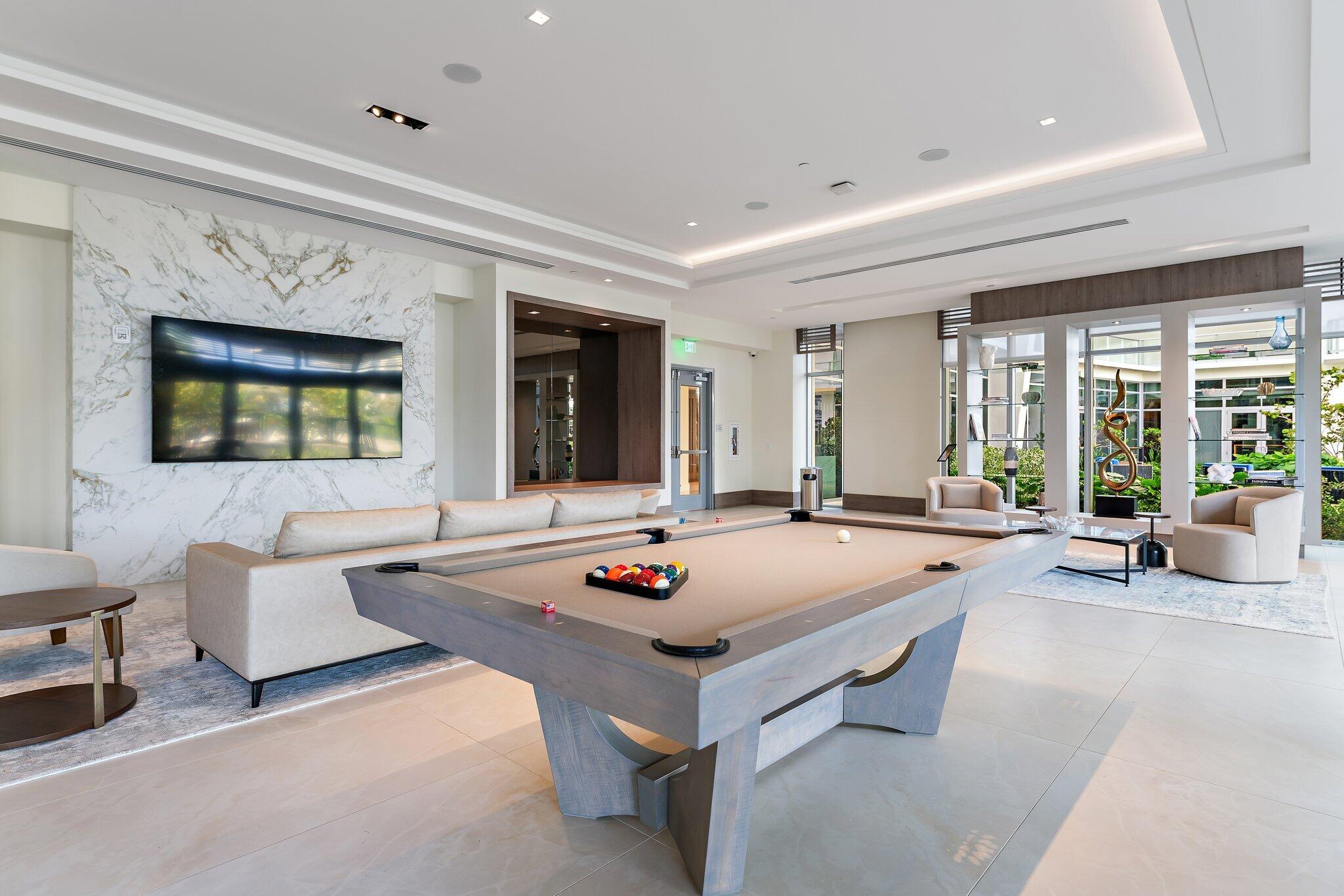 220 Lake Shr #1219 Lake Park, FL 33403