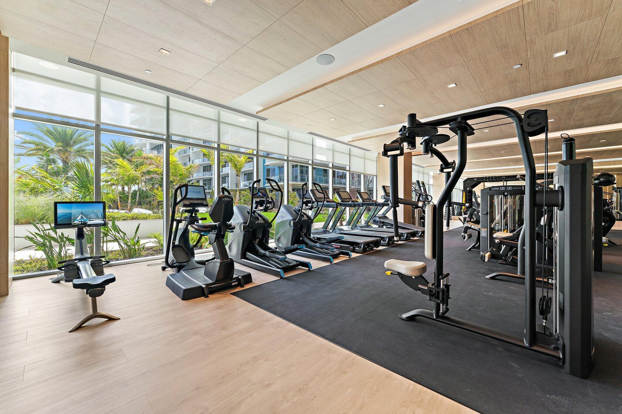 220 Lake Shr #1219 Lake Park, FL 33403