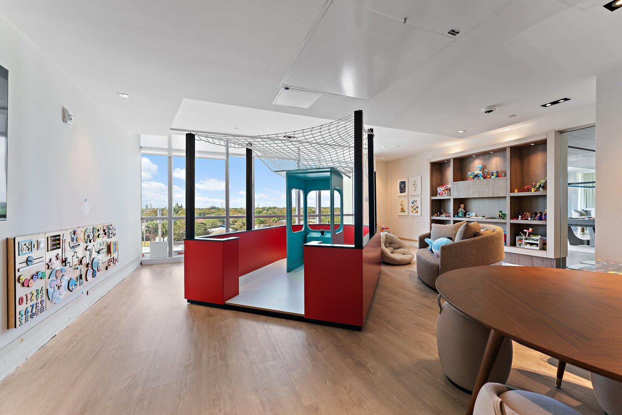 220 Lake Shr #1219 Lake Park, FL 33403