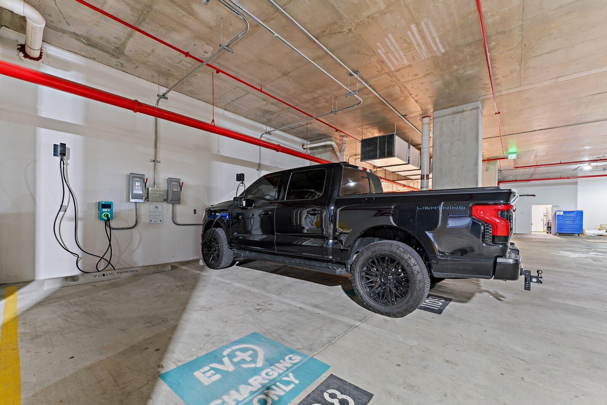 220 Lake Shr #1219 Lake Park, FL 33403