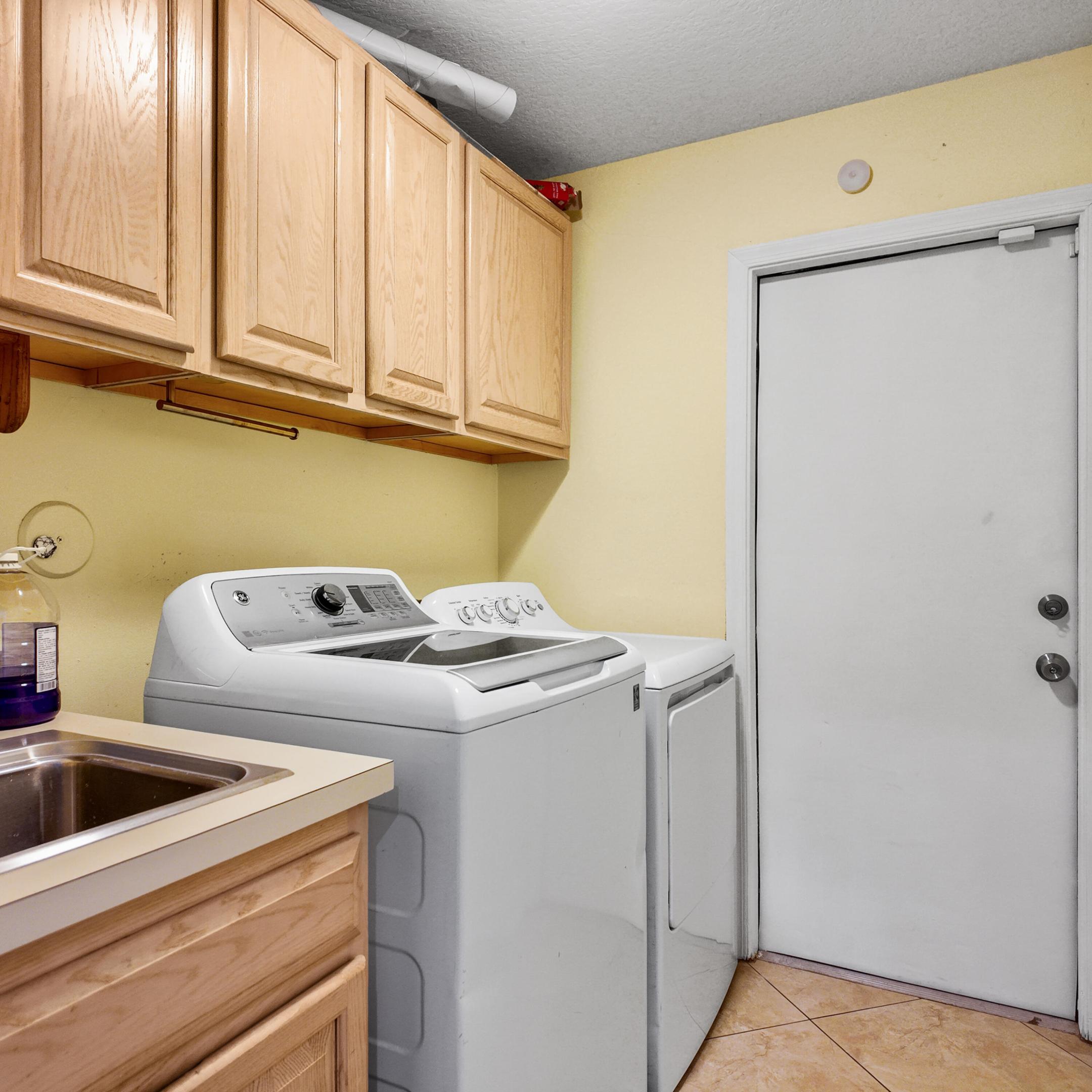 250 Button Bush Wellington, FL 33414