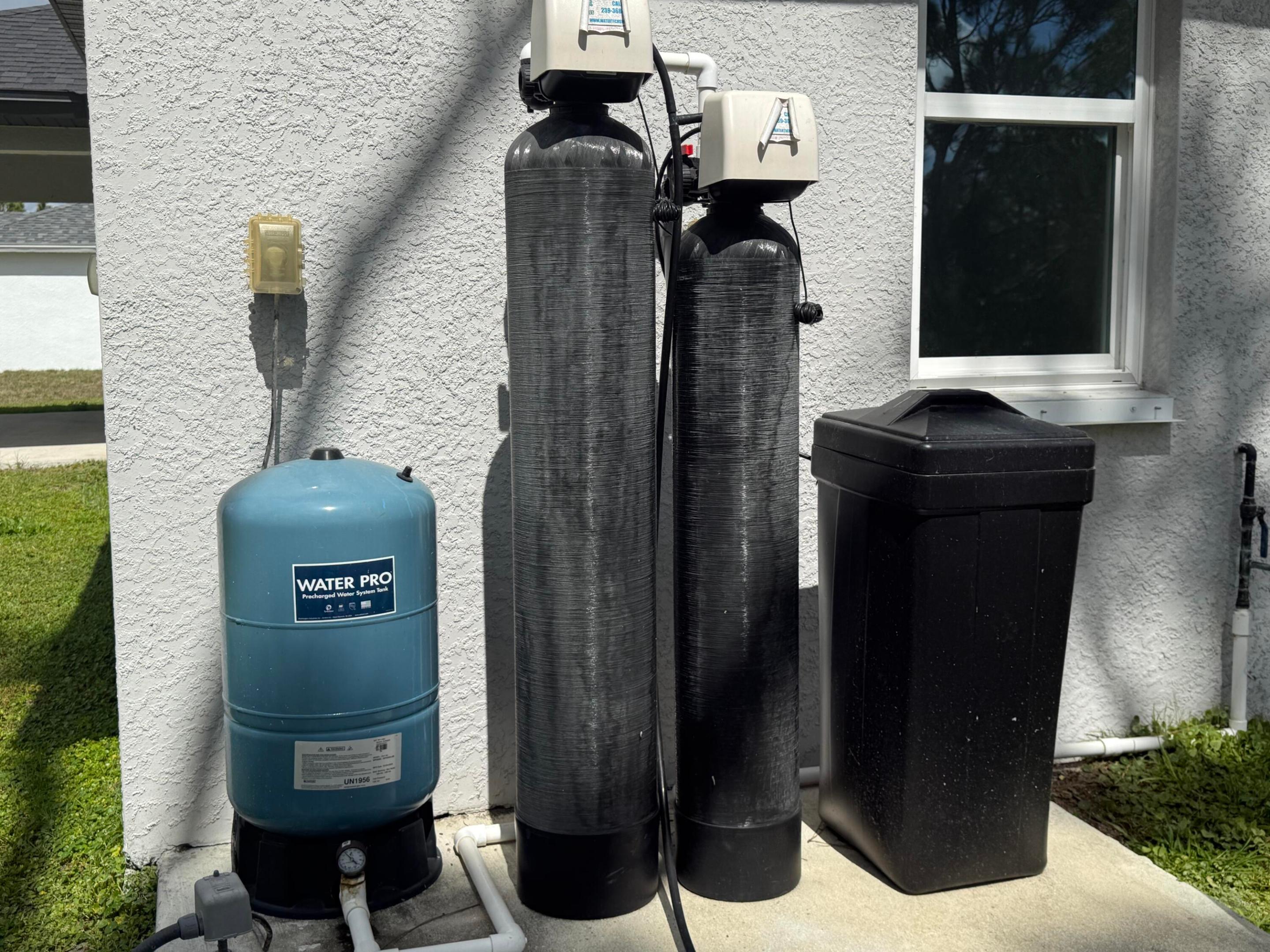 1046 Cheney Lehigh Acres, FL 33974