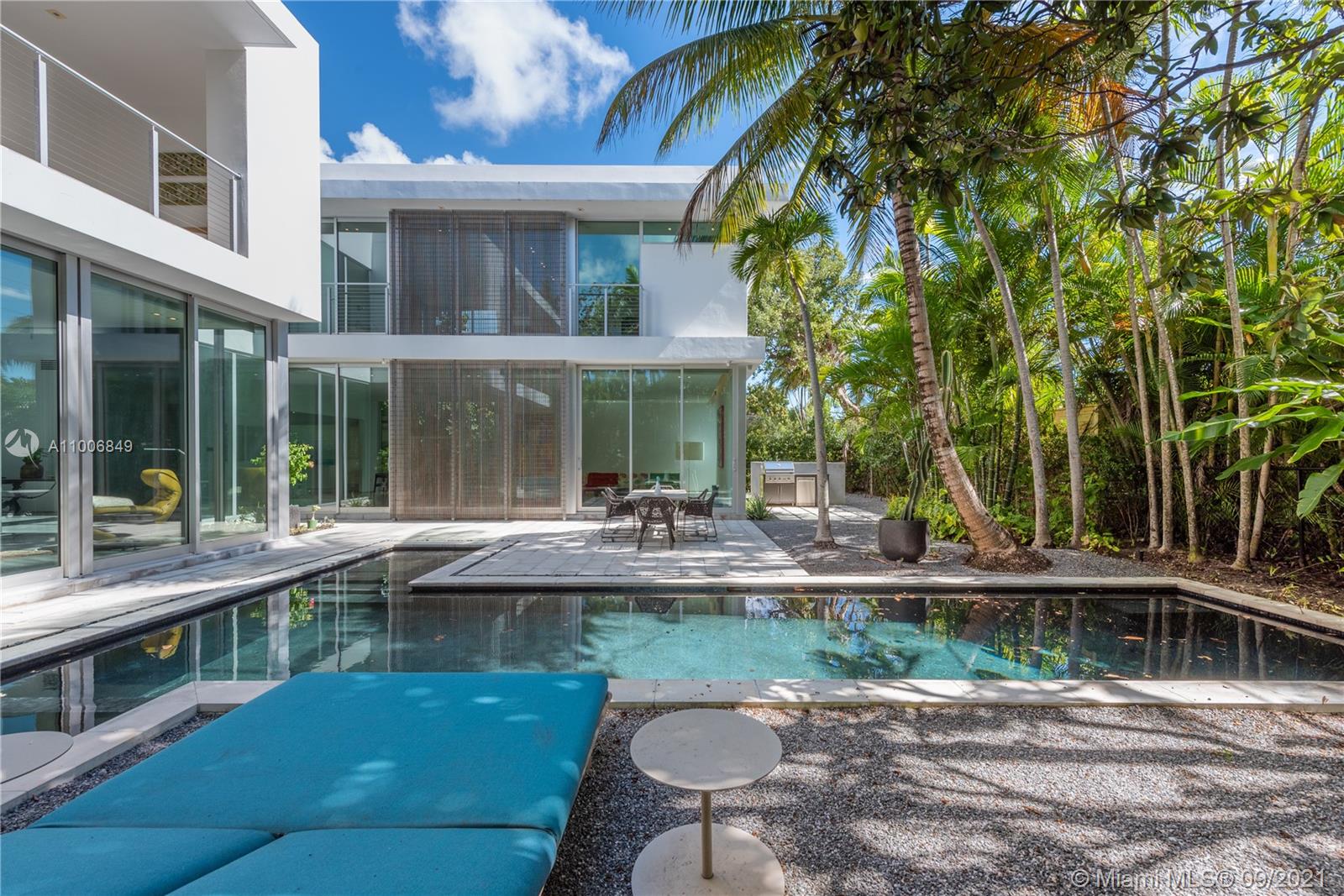 30 Bay Heights Dr Miami, FL 33133