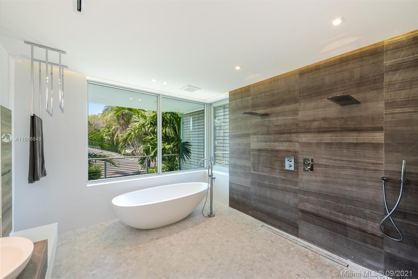 30 Bay Heights Dr Miami, FL 33133