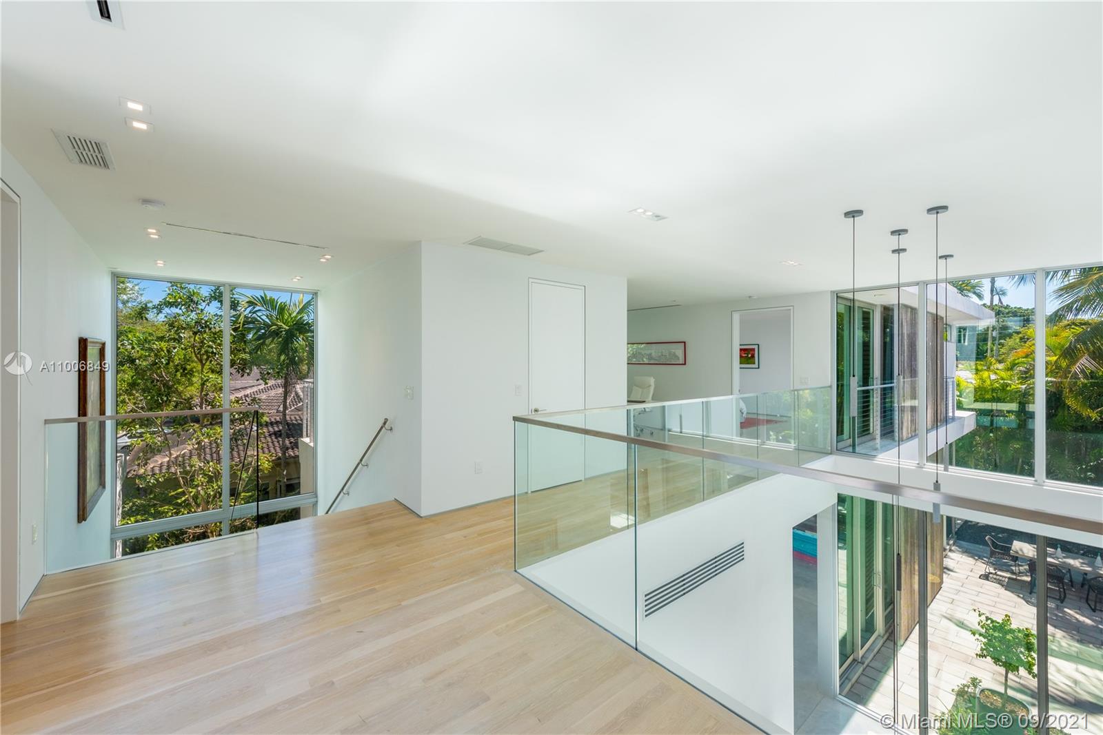 30 Bay Heights Dr Miami, FL 33133