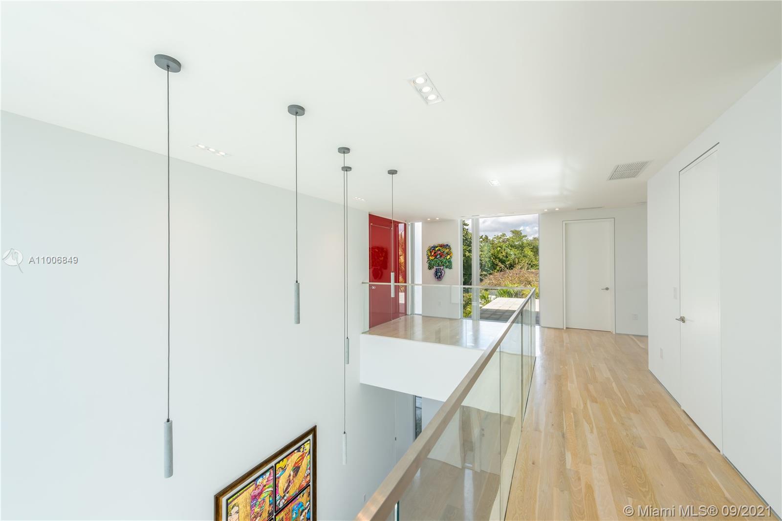 30 Bay Heights Dr Miami, FL 33133