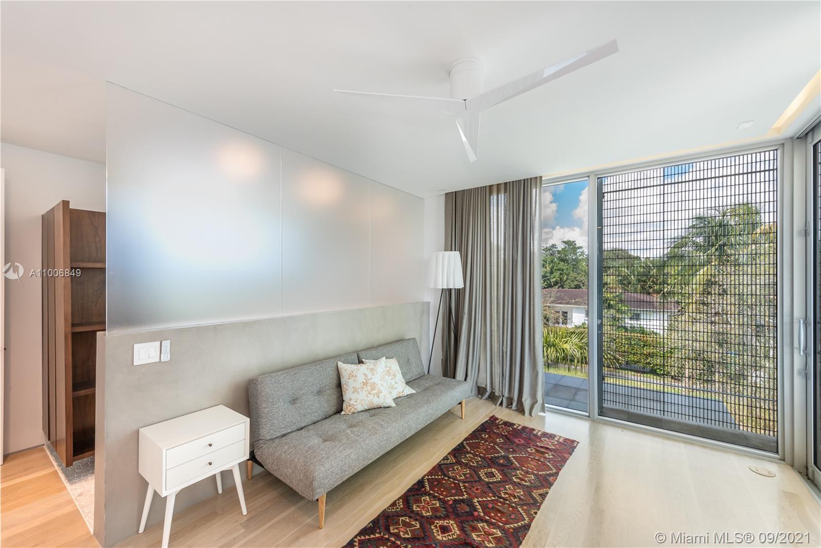 30 Bay Heights Dr Miami, FL 33133