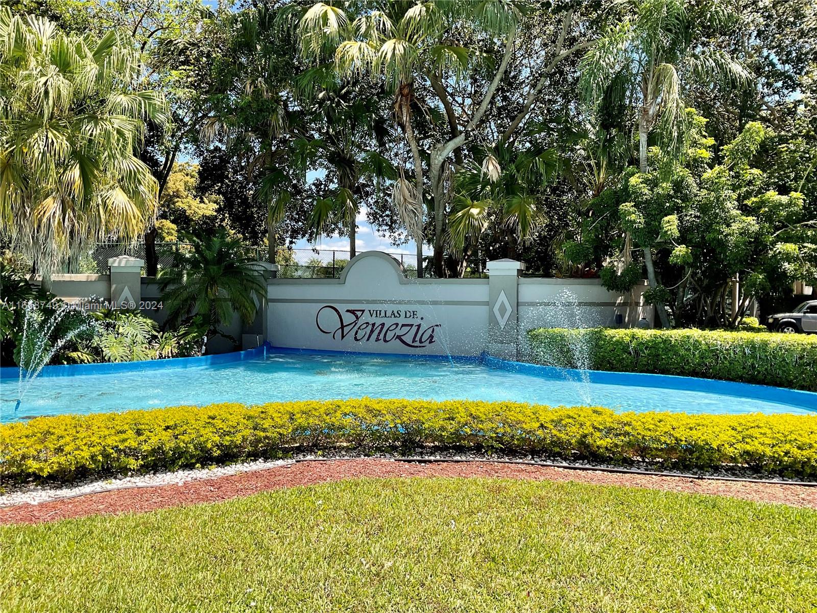 Casa de Condomínio