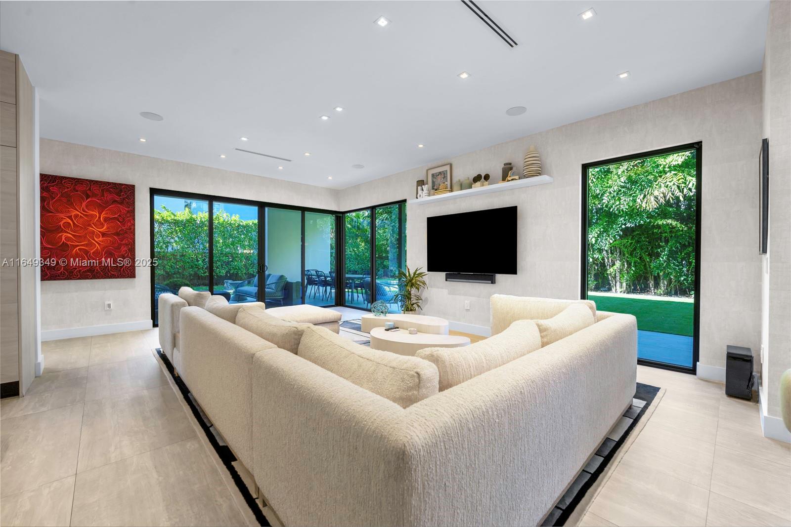 7900 SW 54th Ave Miami, FL 33143