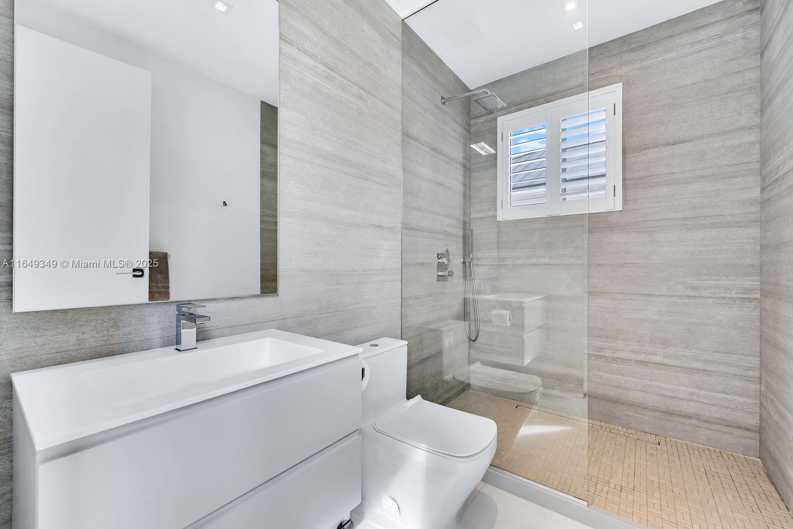 7900 SW 54th Ave Miami, FL 33143