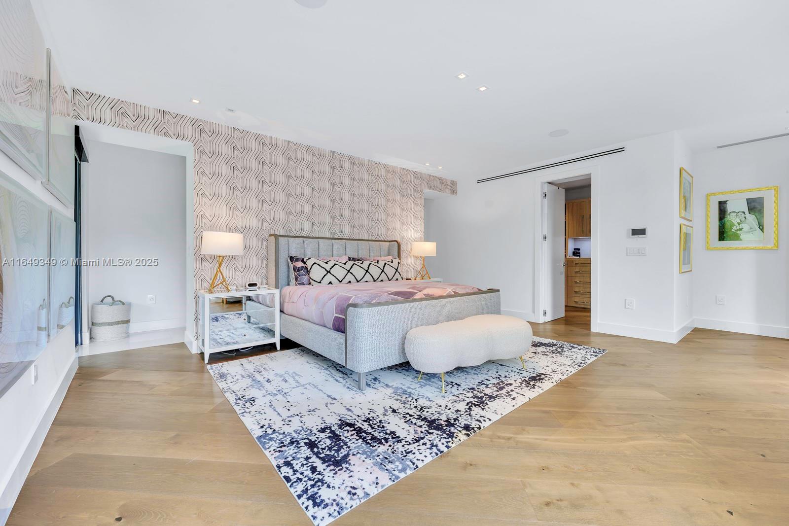 7900 SW 54th Ave Miami, FL 33143