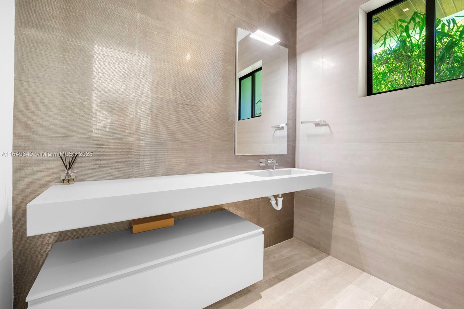 7900 SW 54th Ave Miami, FL 33143