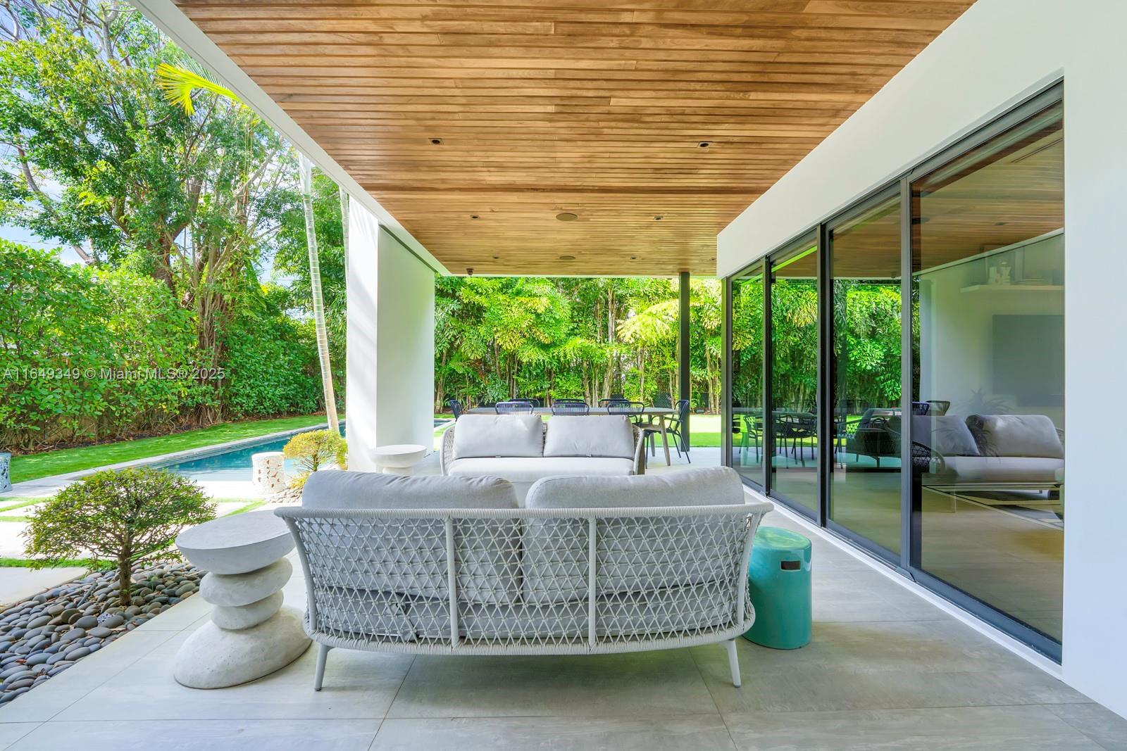 7900 SW 54th Ave Miami, FL 33143