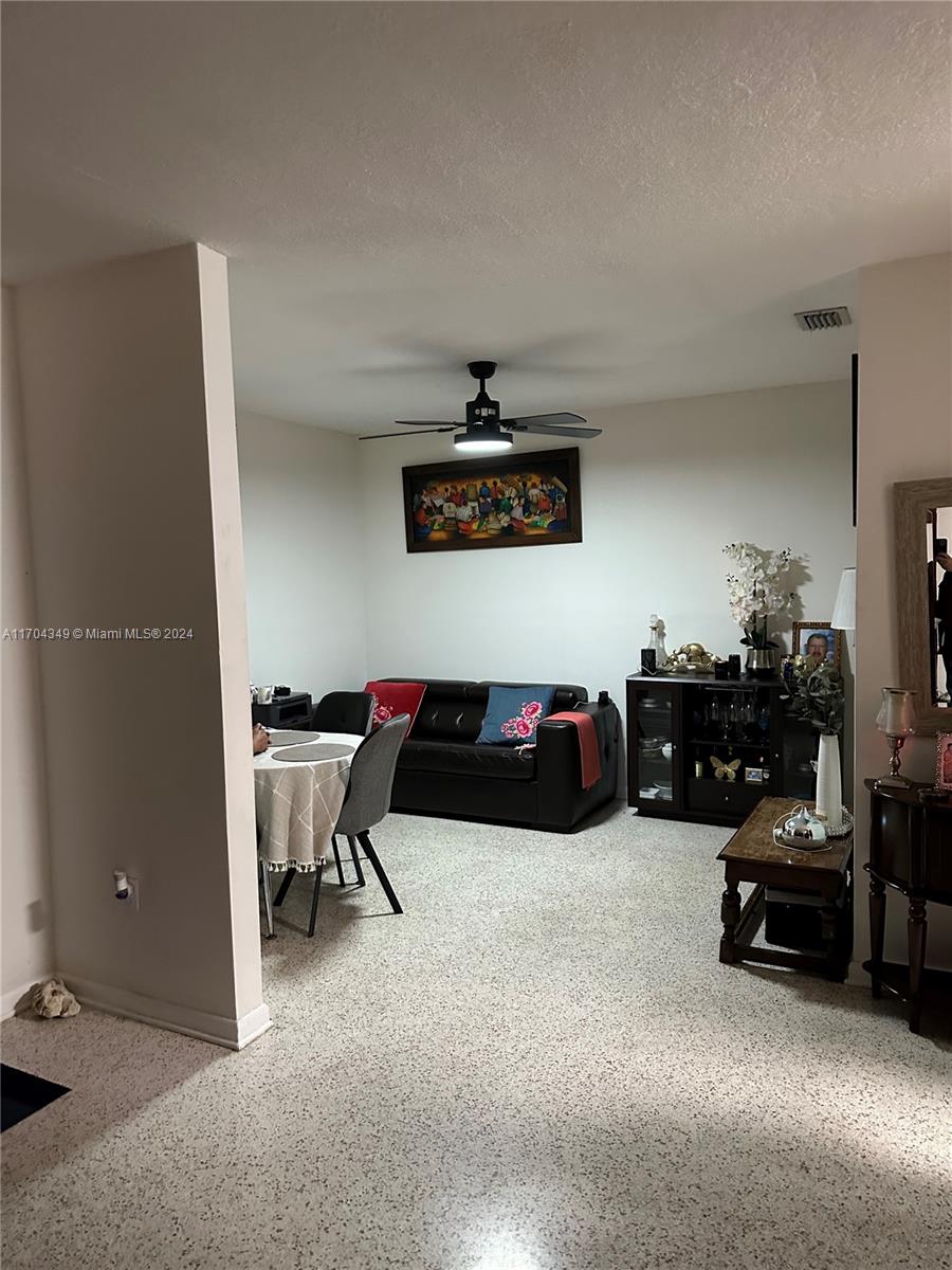 1838 NW 18th St,Miami, FL 33125