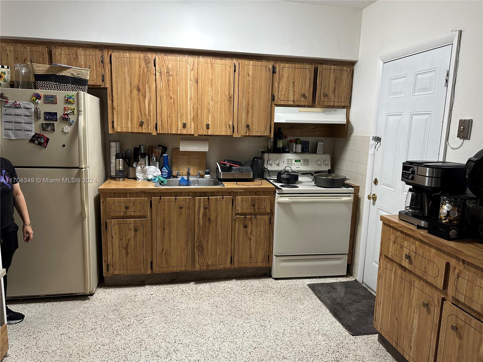 1838 NW 18th St,Miami, FL 33125