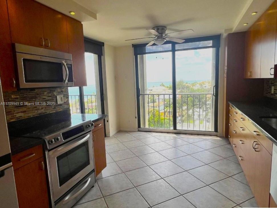 image Shore Club Condo10