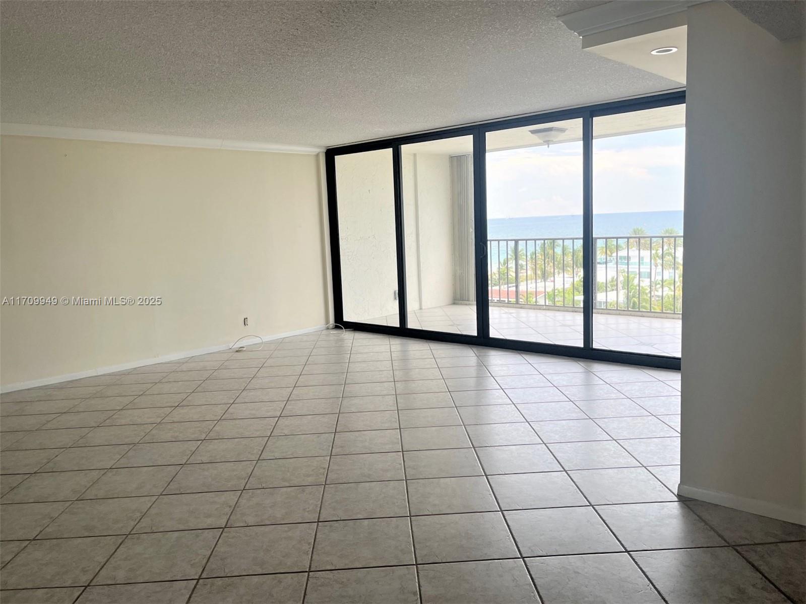 image Shore Club Condo11