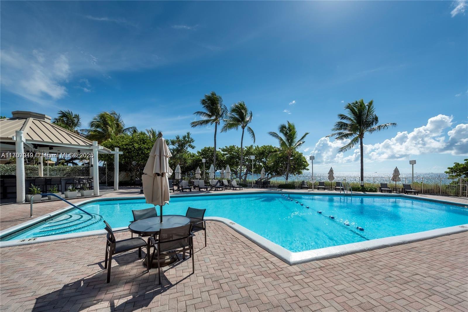 image Shore Club Condo14