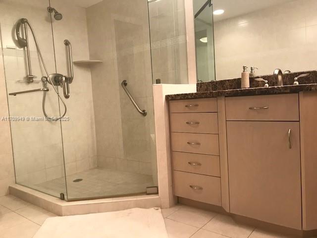 image Shore Club Condo19