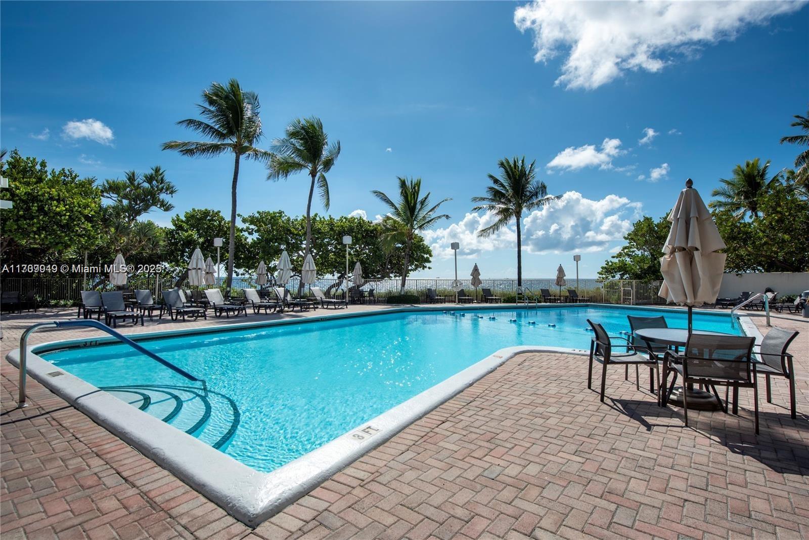 image Shore Club Condo28