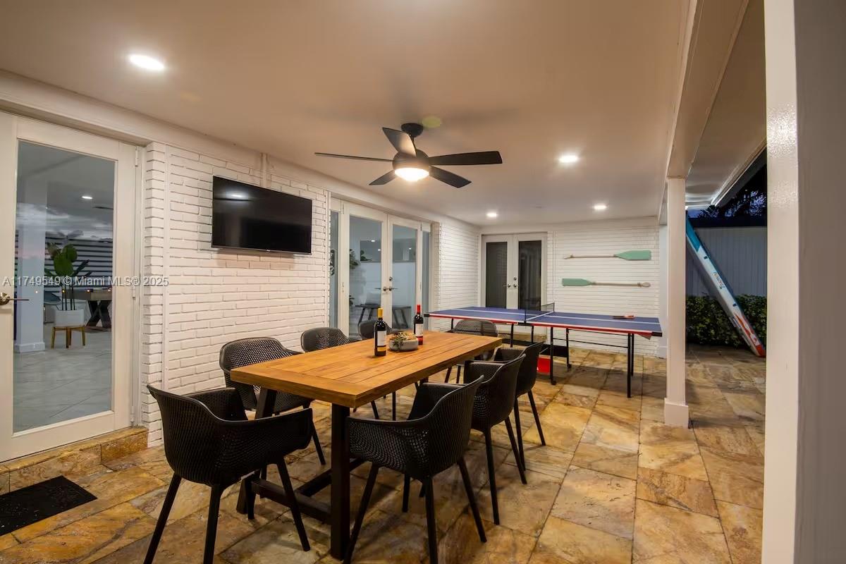 21250 NE 23rd Ave Miami, FL 33180